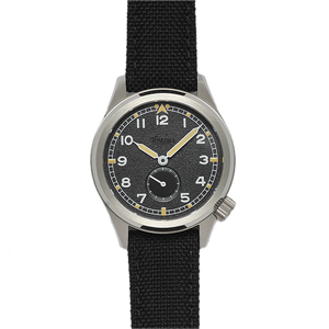 Vario 1945 D12 Raven Black Field Watch